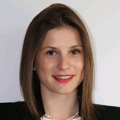 /images/portrait_sara_kochoska.jpg